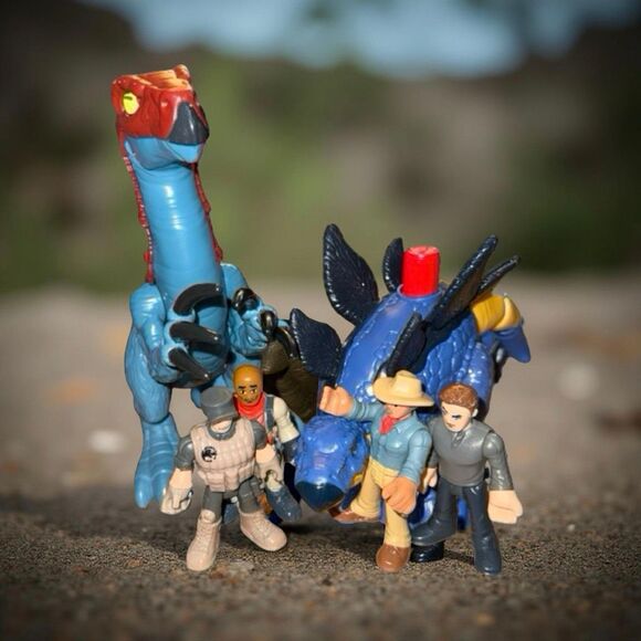 Imaginext Jurassic World Dinosaur Lab Truck Owen Grady Dr. Grant Figures - Picture 6 of 10